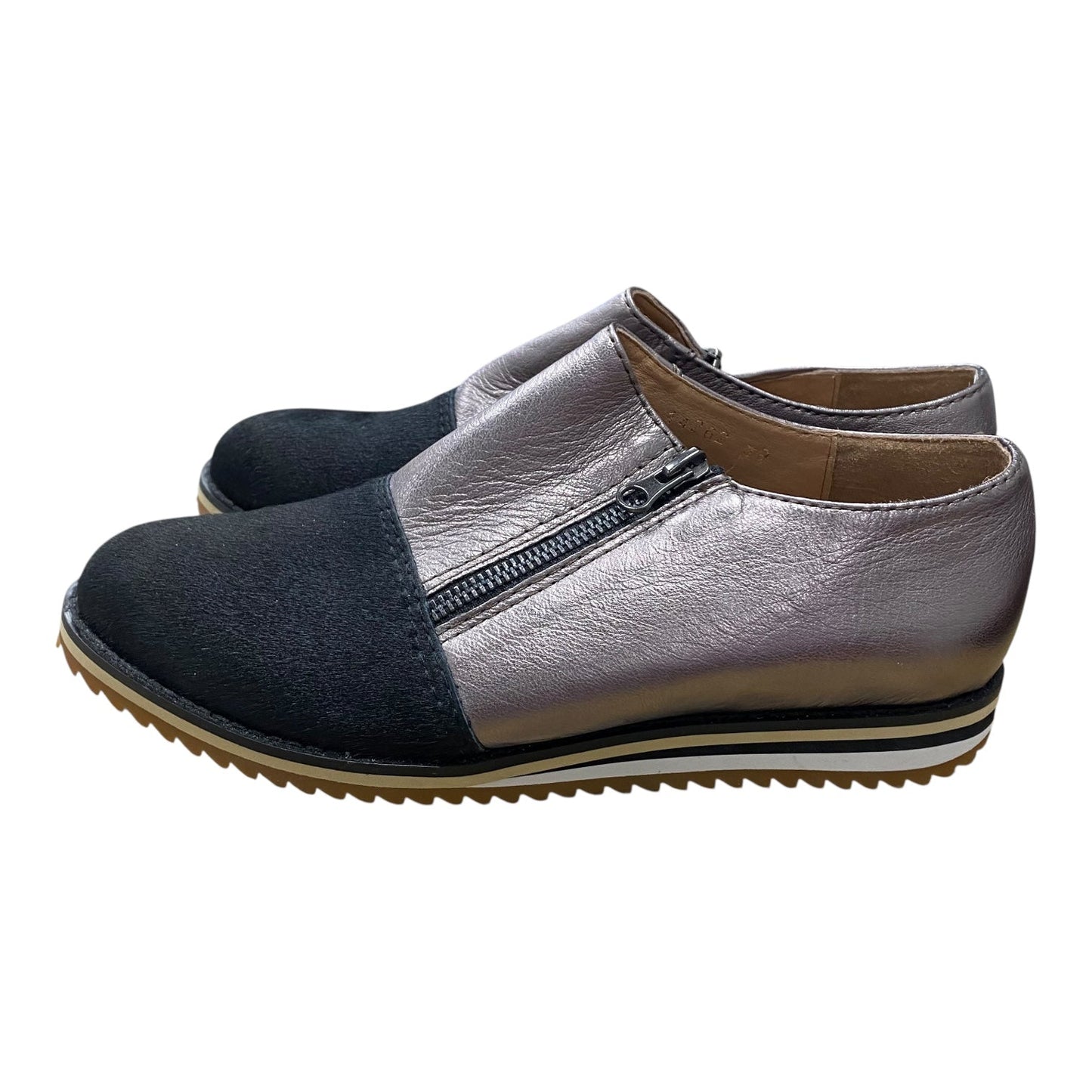 Shoes Flats By Cmb In Black & Silver, Size:8.5