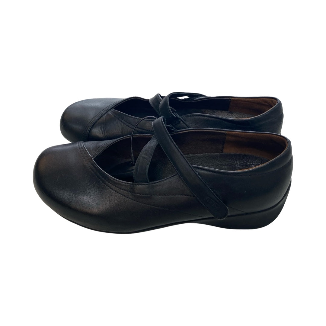 Shoes Flats By Cmc In Black, Size:10.5