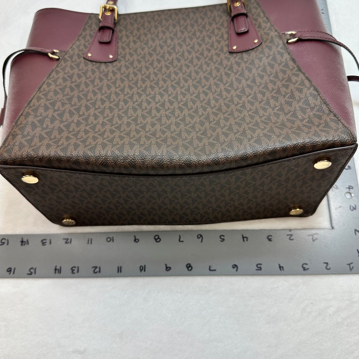 Handbag Designer By Michael Kors, Size: Medium