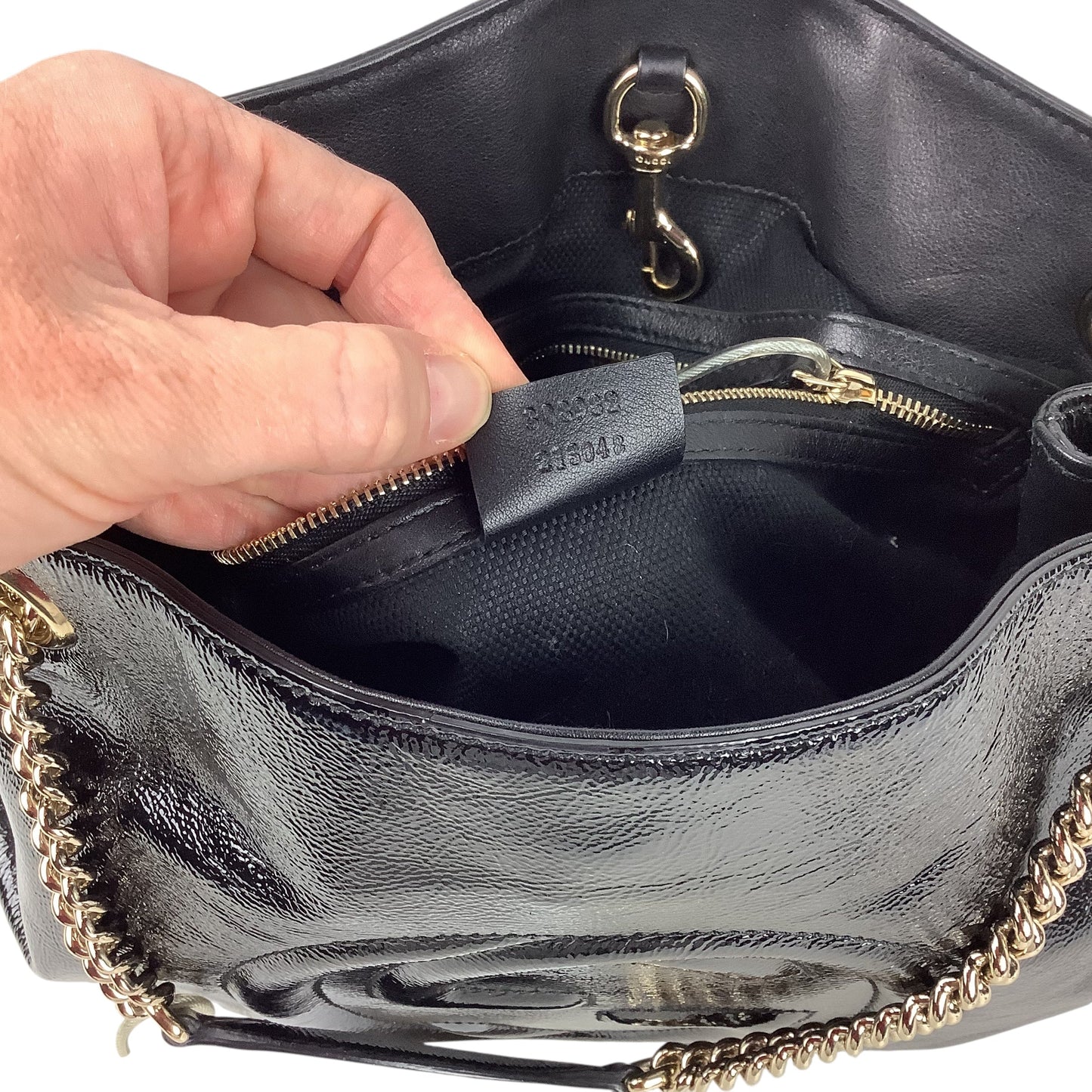 Handbag Luxury Designer By Gucci, Size: Medium