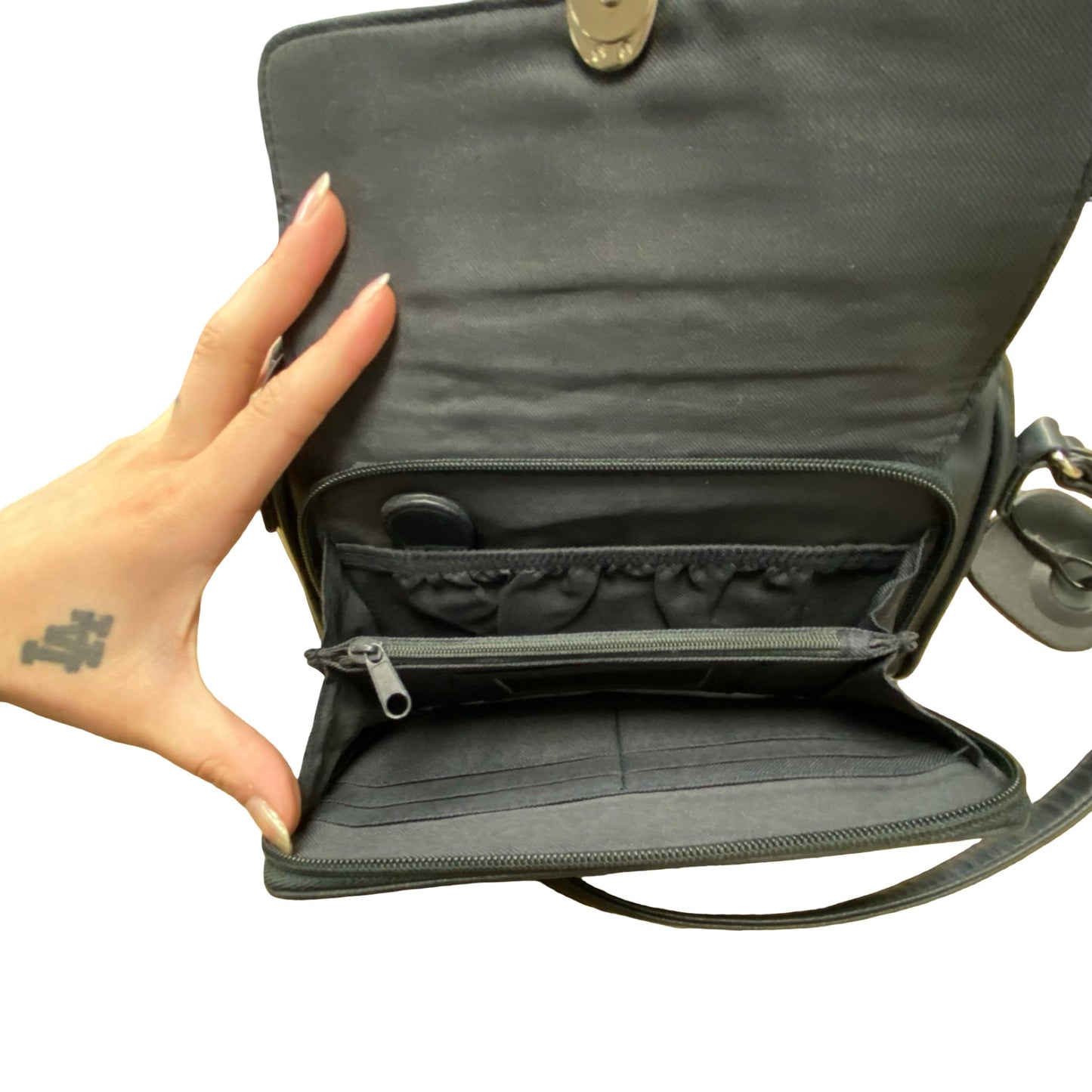 Handbag By Clothes Mentor In Blue, Size:Medium