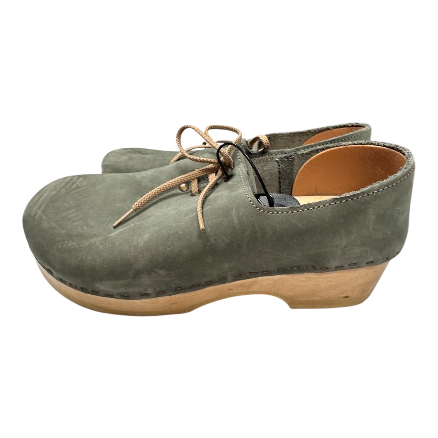 Shoes Flats By SVEN In Green, Size:8.5