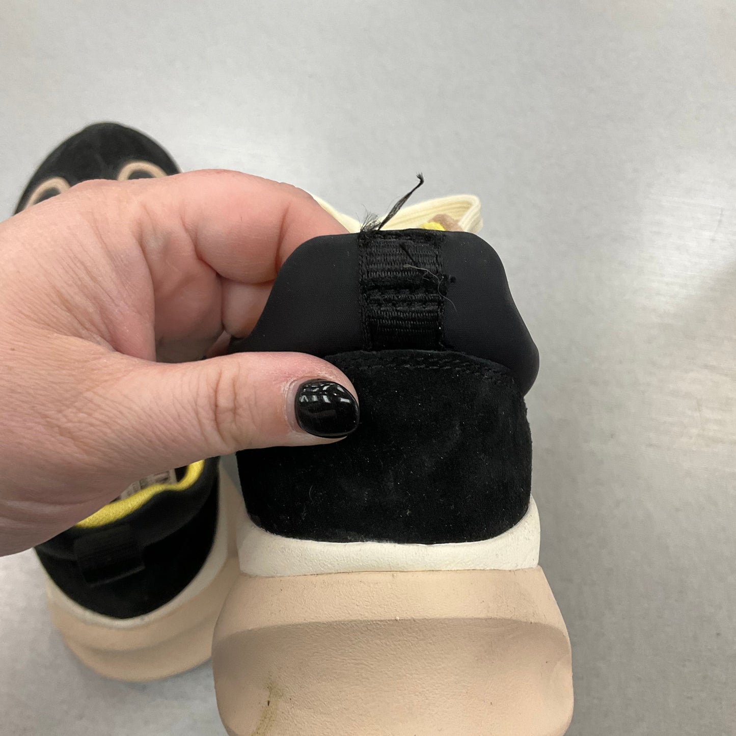 Shoes Designer By Tory Burch In Black & Yellow, Size: 5.5