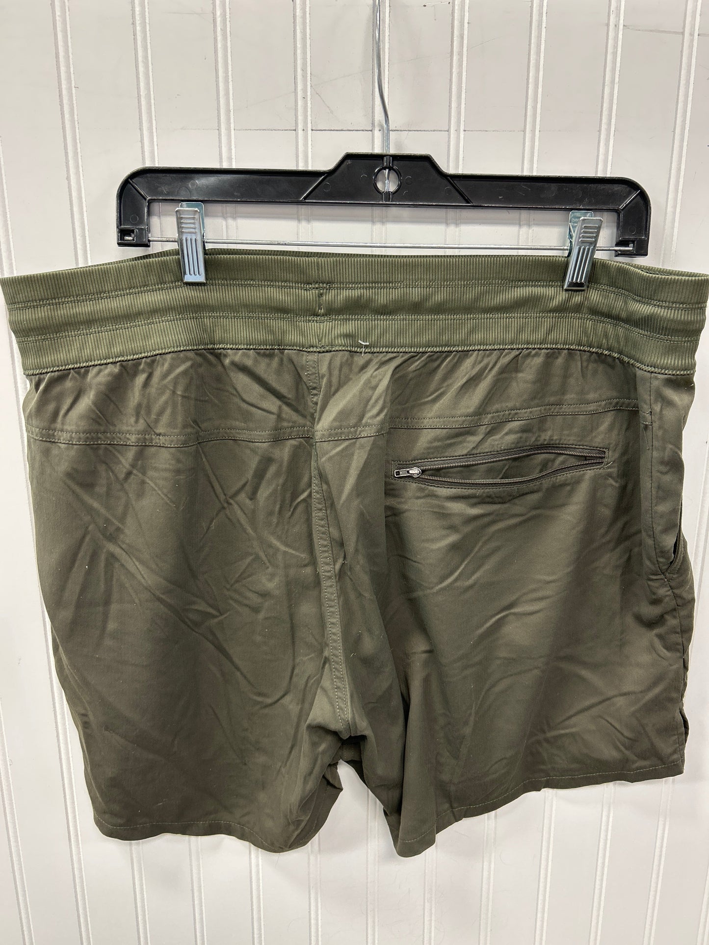 Athletic Shorts By The North Face In Green, Size:Xl