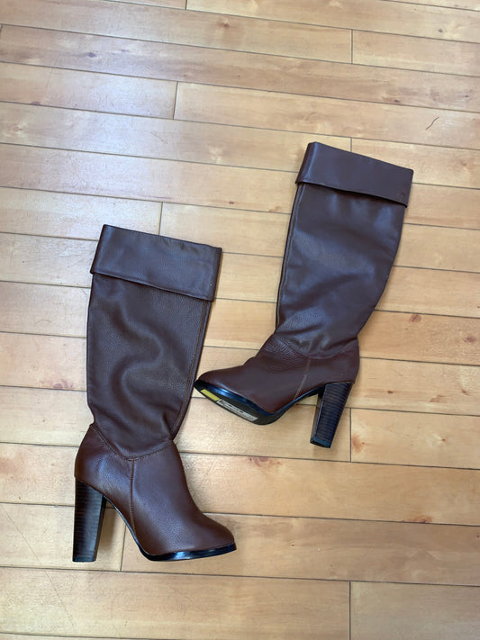 Boots Knee By Colin Stuart  Size: 6