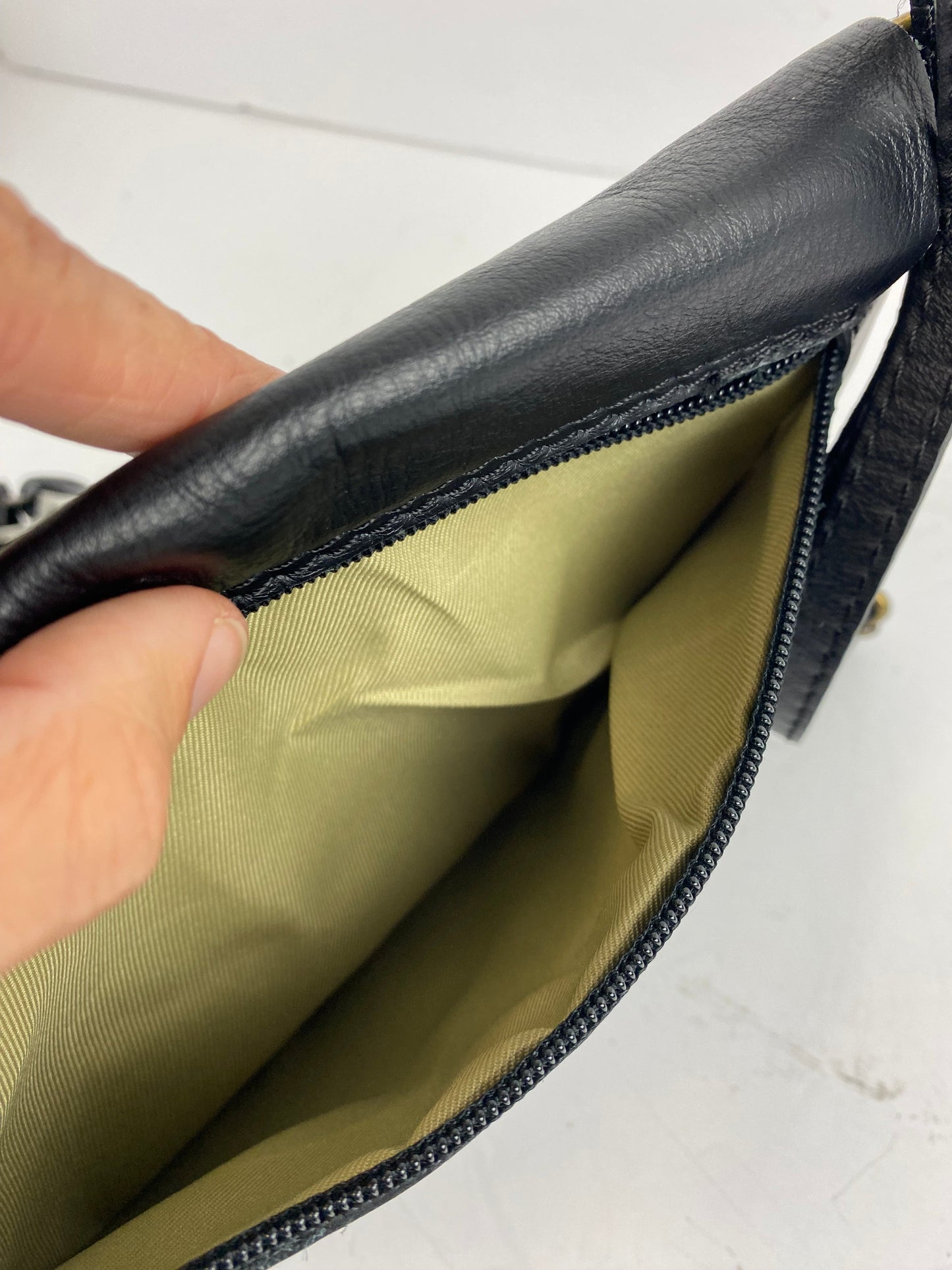 Crossbody Leather By Clothes Mentor, Size: Medium