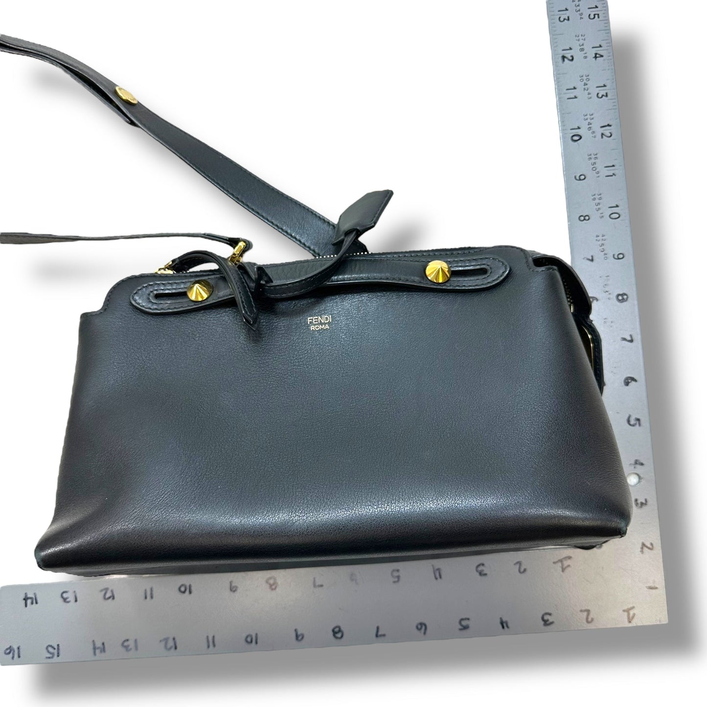 Handbag Luxury Designer By Fendi, Size: Medium