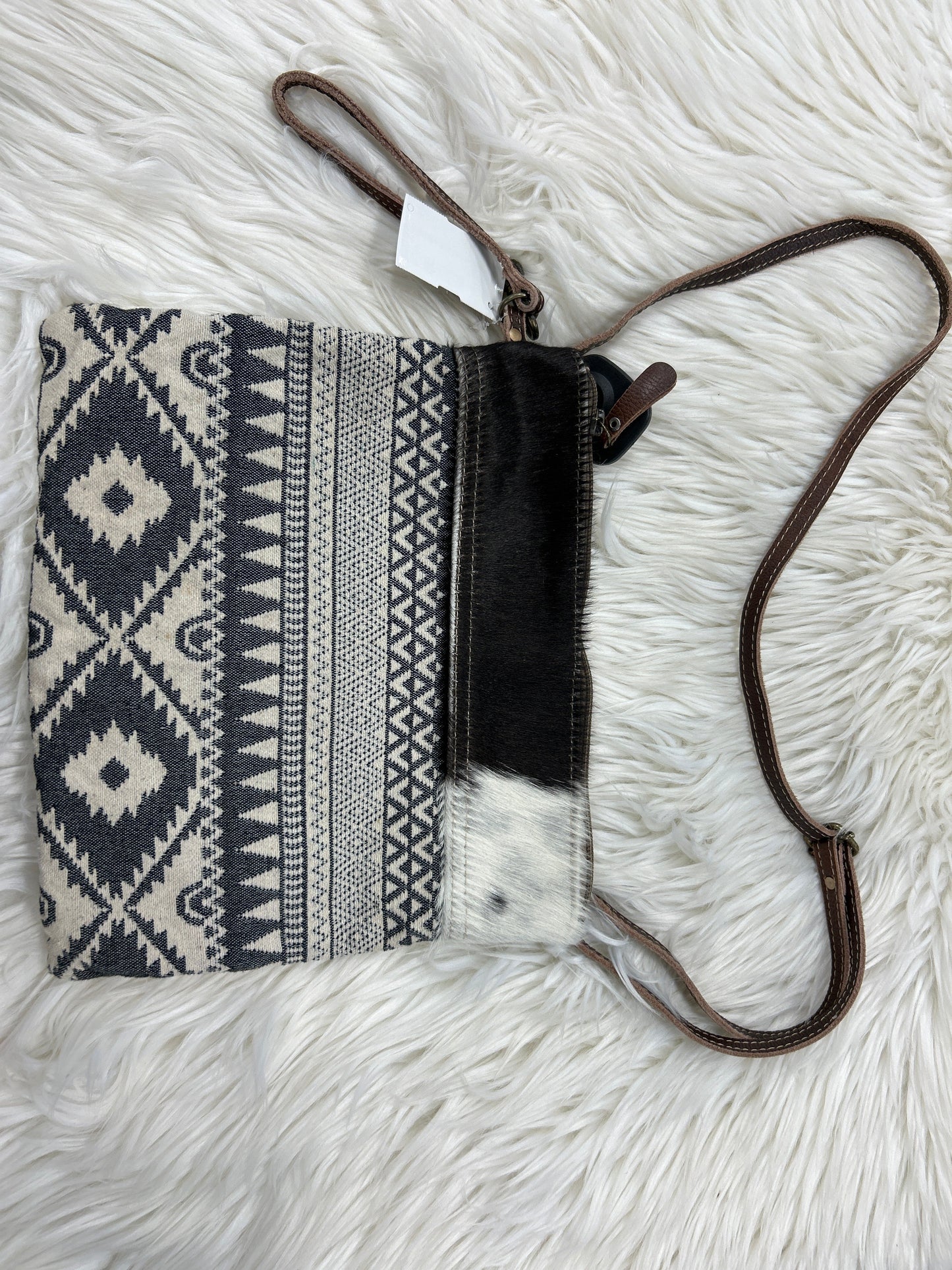 Crossbody By Myra In Grey & White, Size:Small