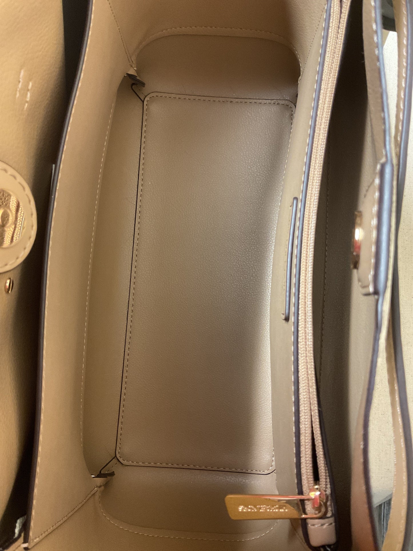 Handbag Designer By Michael Kors In Gold & White, Size:Large