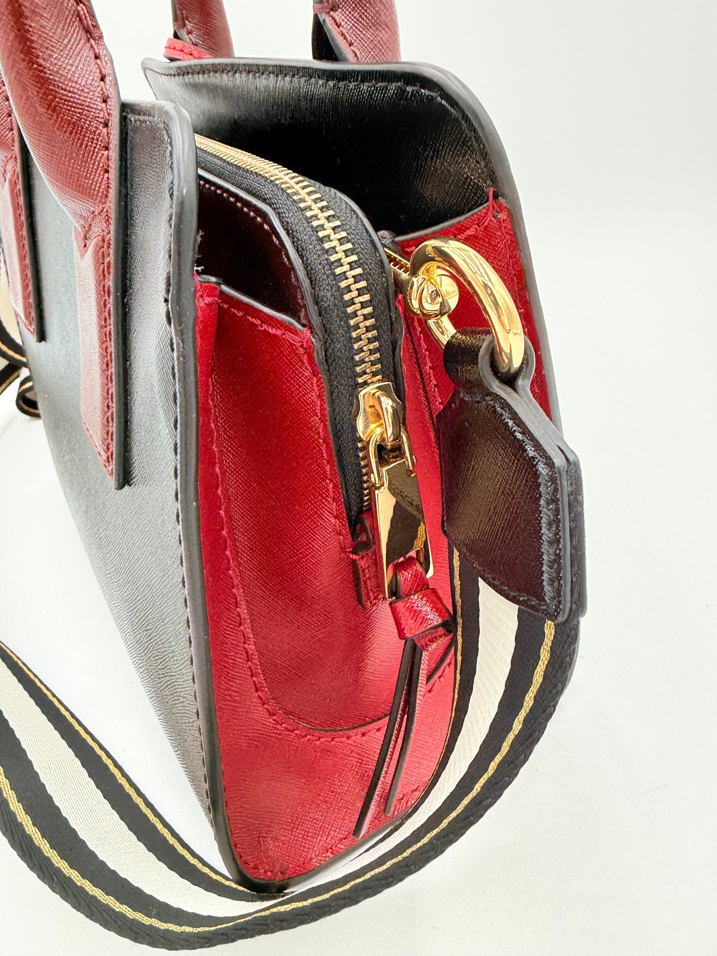 Handbag Luxury Designer By Marc Jacobs In Black & Red, Size:Medium