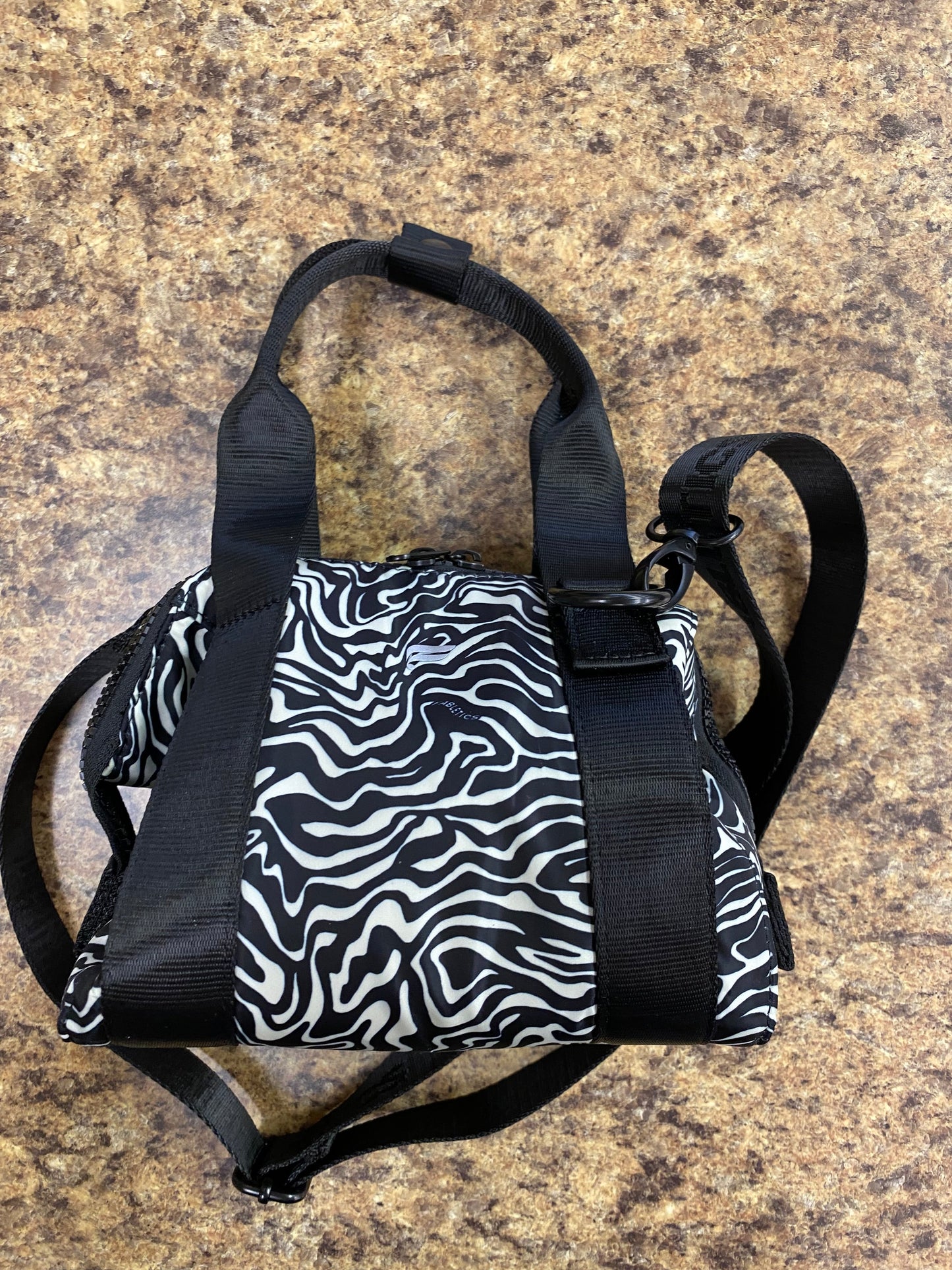 Handbag By Fabletics  Size: Medium