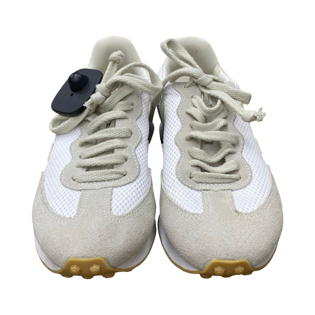 Shoes Sneakers By Veja In Cream & White, Size:6