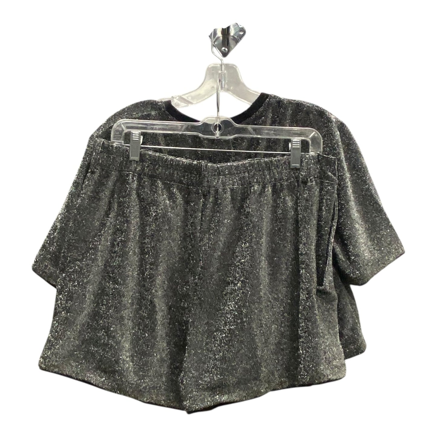 Shorts Set ByWdirara In Silver, Size:Xl