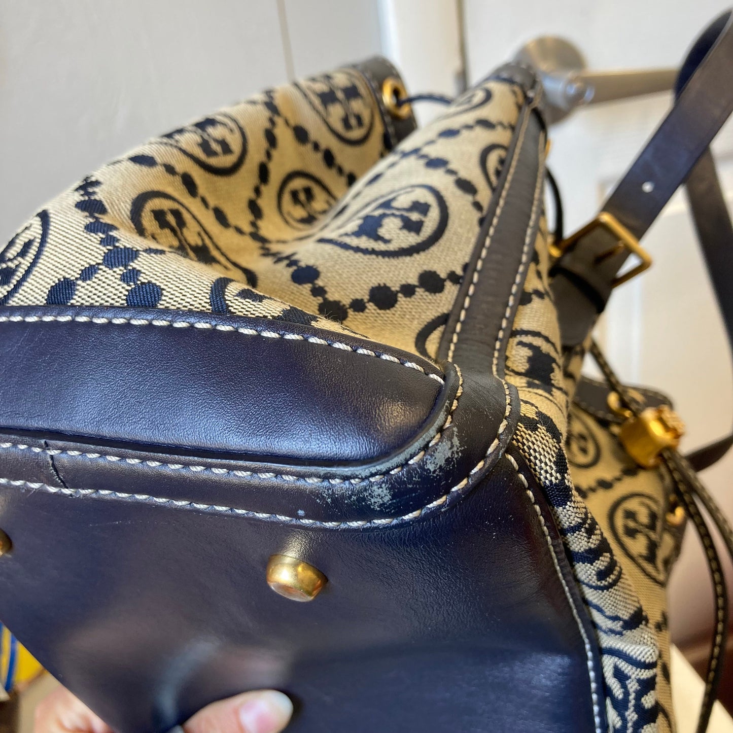 Handbag Designer By Tory Burch In Tan, Size:Medium