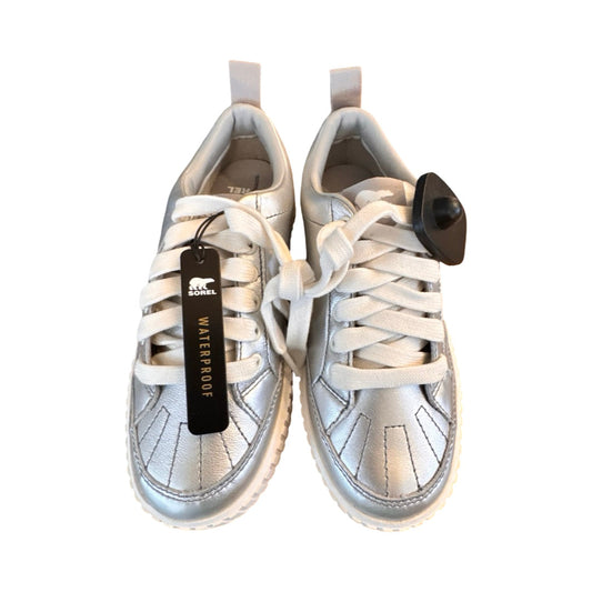 Shoes Designer By Sorel In Silver, Size:6.5
