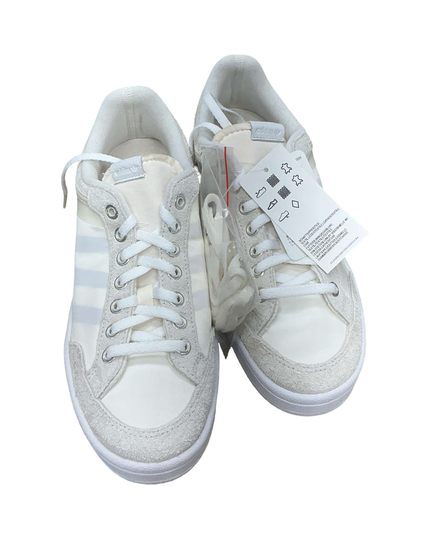 Shoes Sneakers By Clothes Mentor In Cream, Size:6