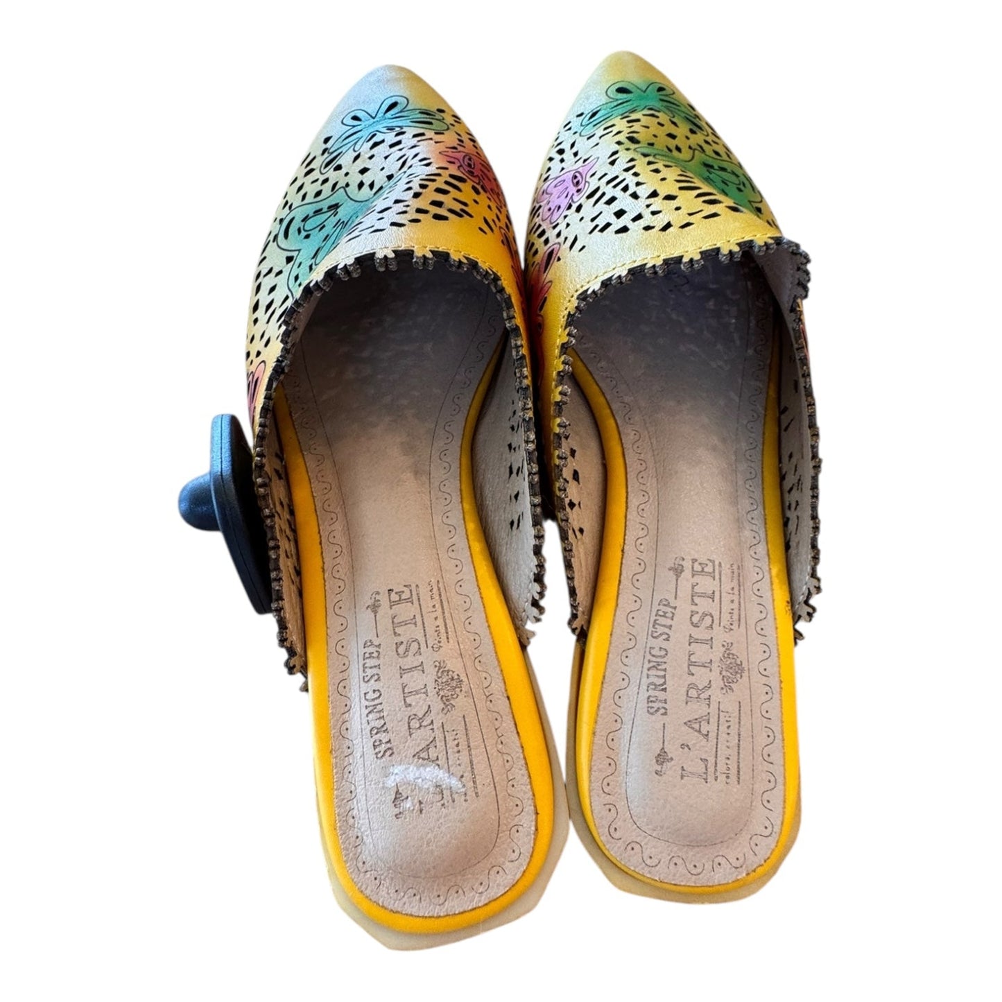 Shoes Flats By LARTISTE - In Yellow, Size:5.5