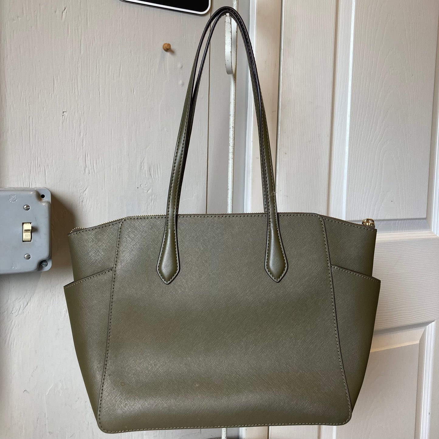 Handbag Designer By Michael Kors In Green, Size:Medium