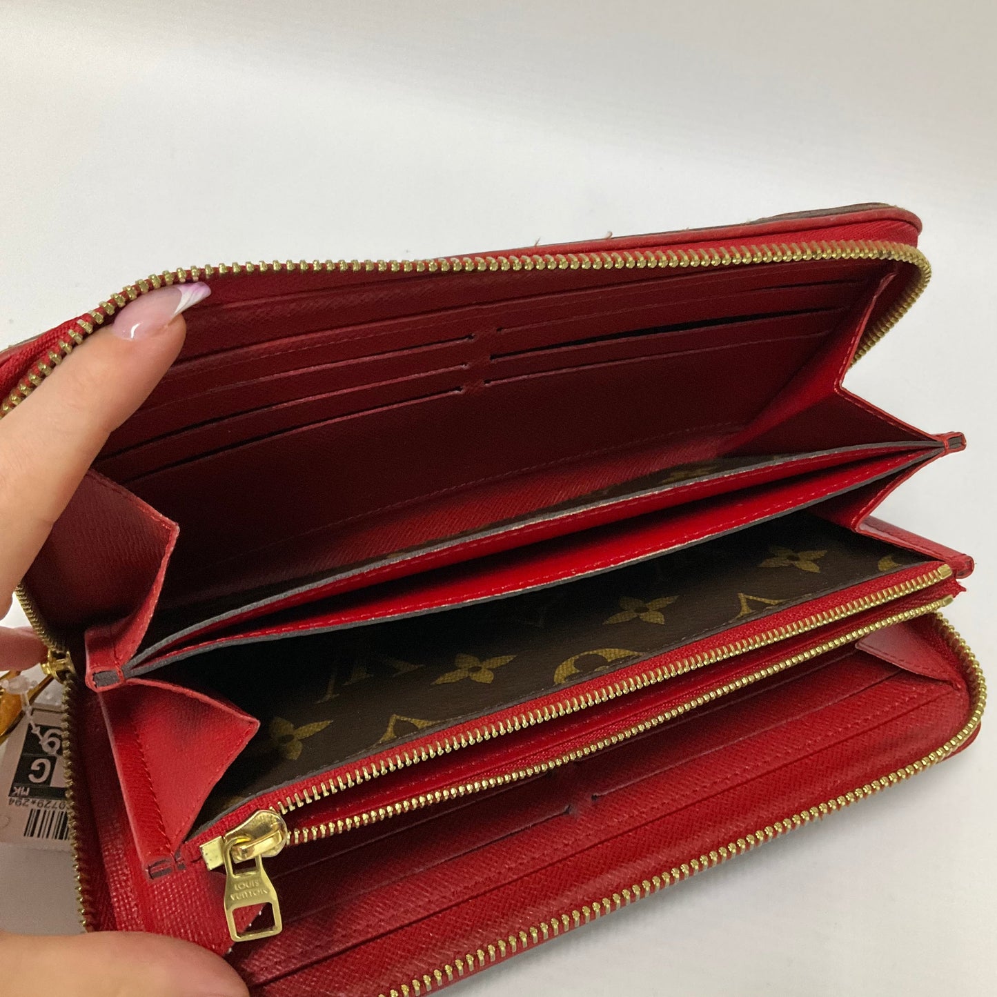 Wallet Luxury Designer By Louis Vuitton, Size: Medium