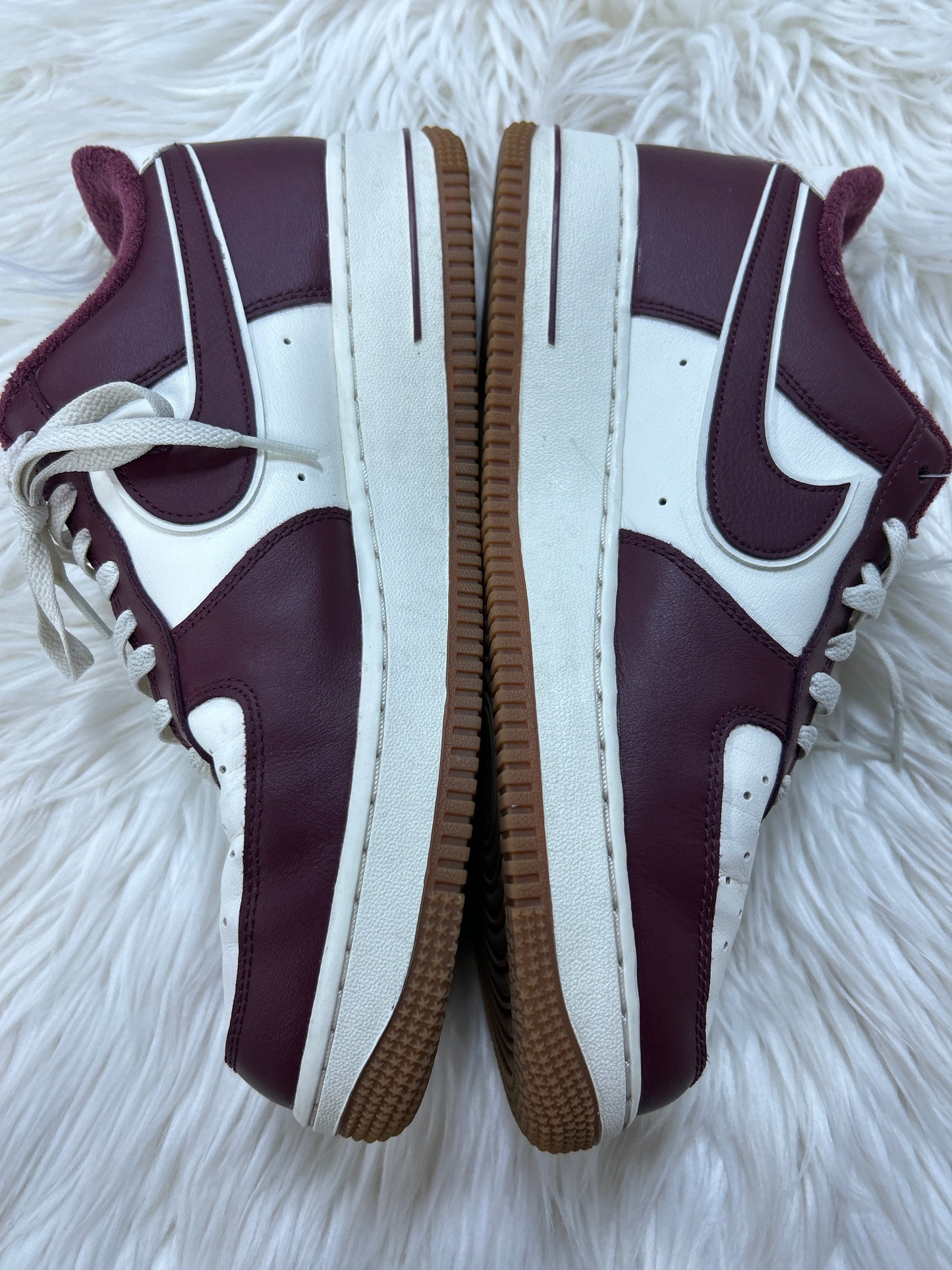 Shoes Sneakers By Nike In Purple & White, Size:9.5