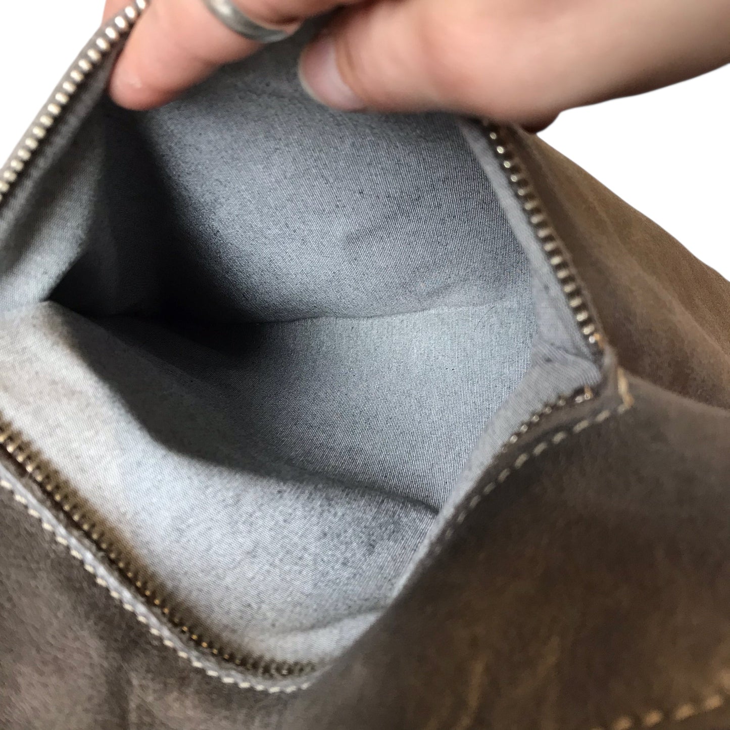 Crossbody Leather By Roots In Grey, Size:Large