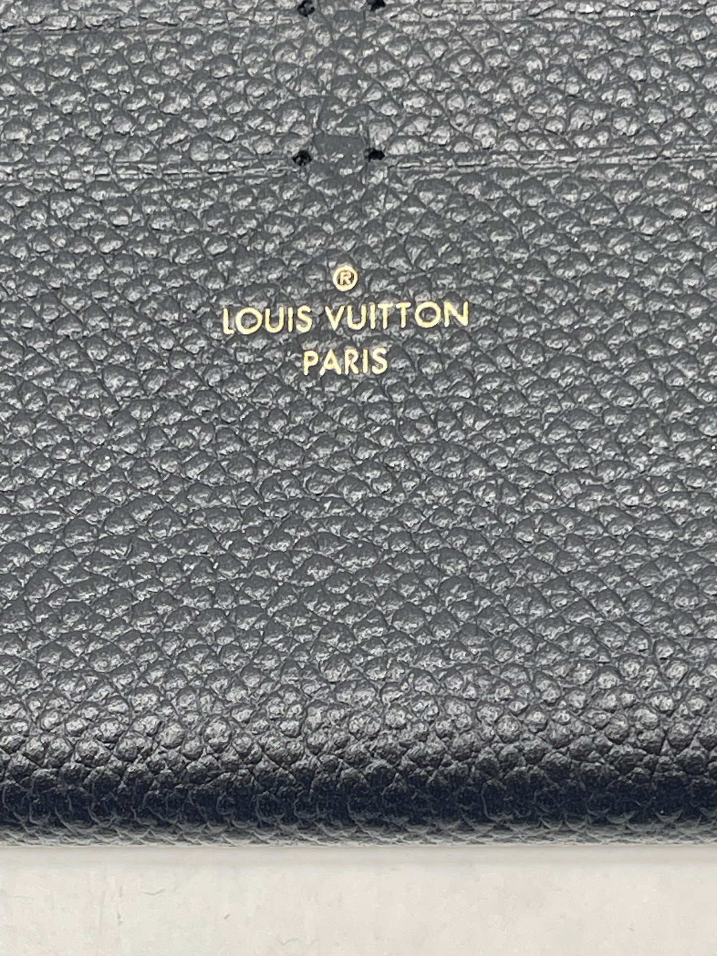 Wallet Luxury Designer By Louis Vuitton, Size: Medium