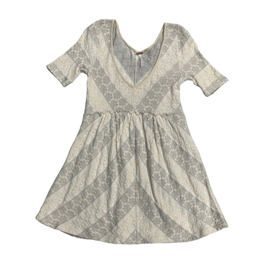 Dress Casual Short By Free People  Size: S
