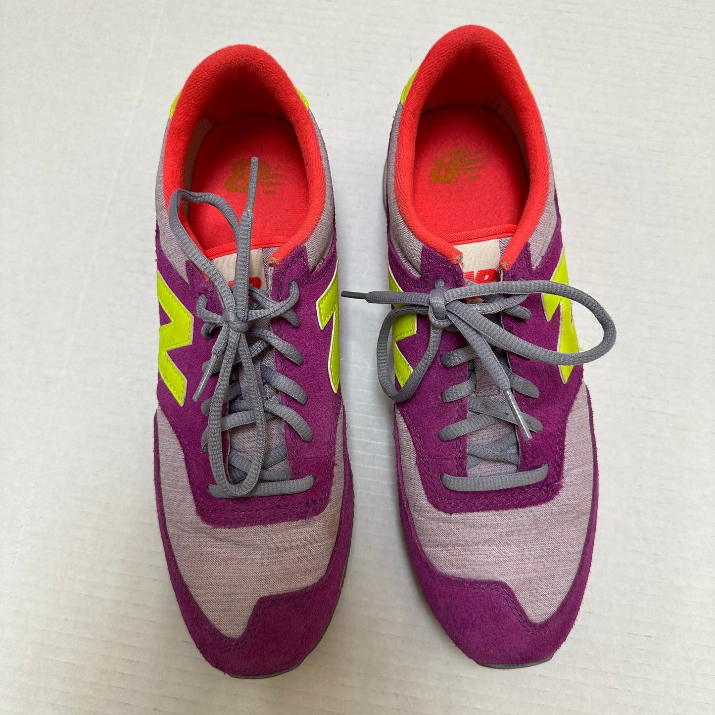 Shoes Athletic By New Balance  Size: 9.5