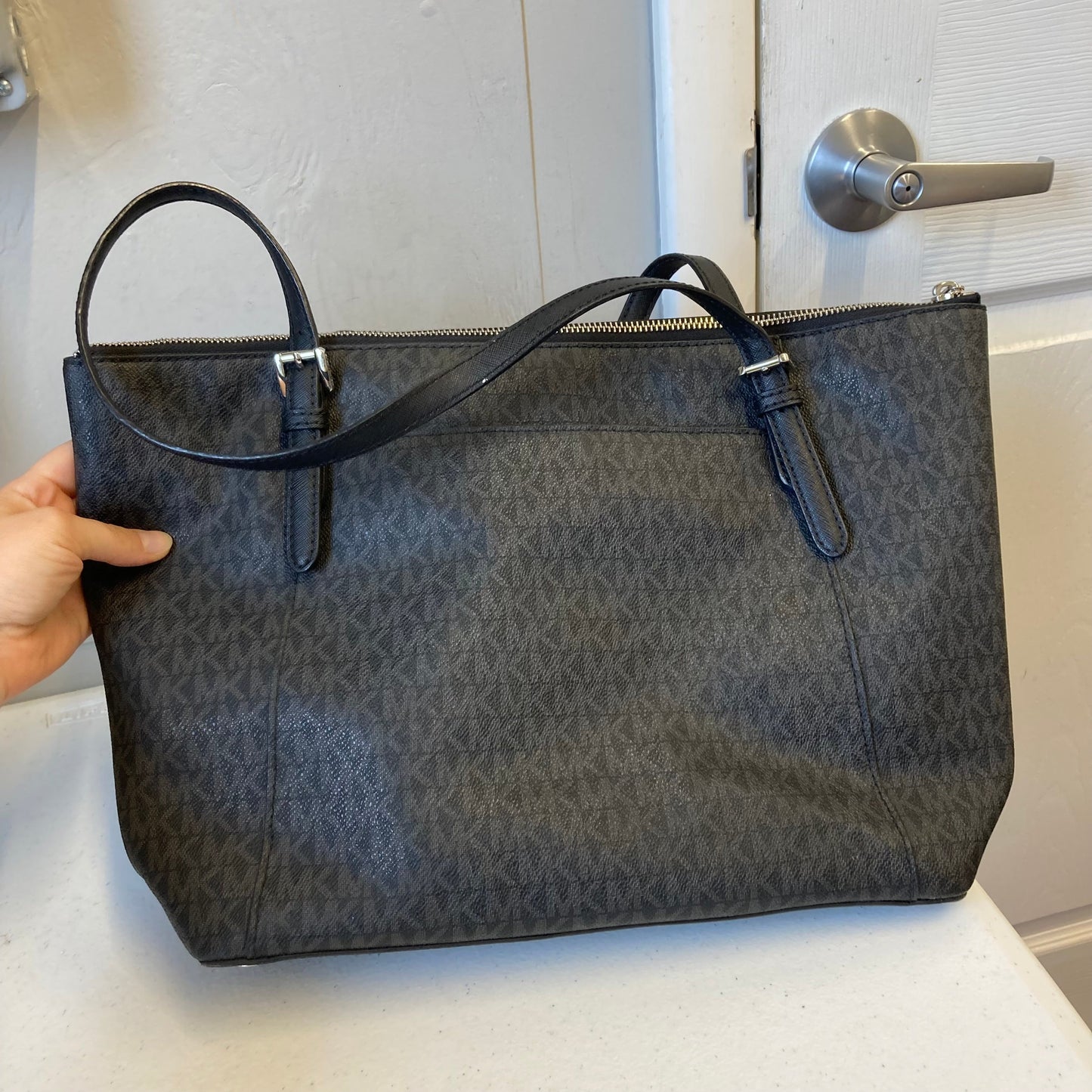 Handbag Designer By Michael Kors In Black & Grey, Size:Large
