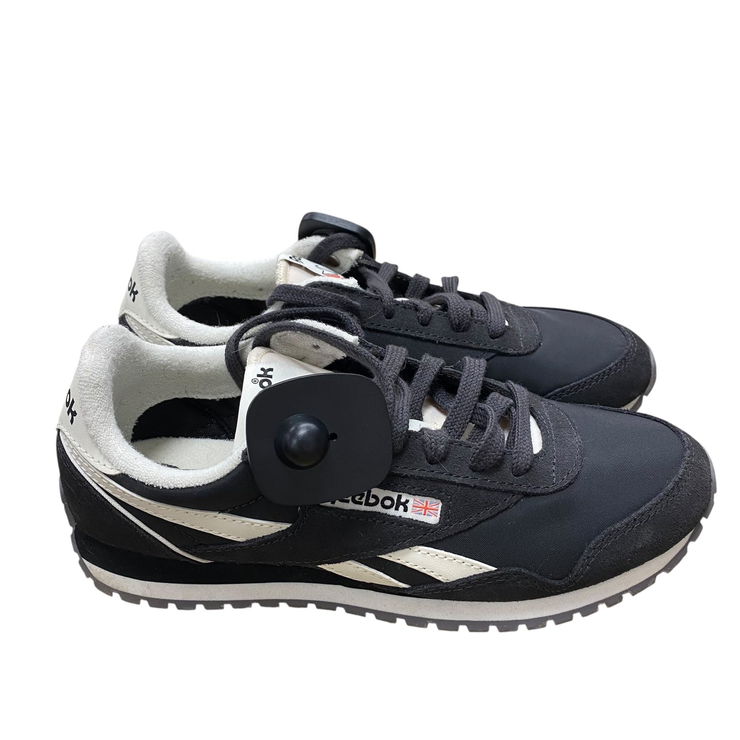 Shoes Sneakers By Reebok In Black & Cream, Size:7