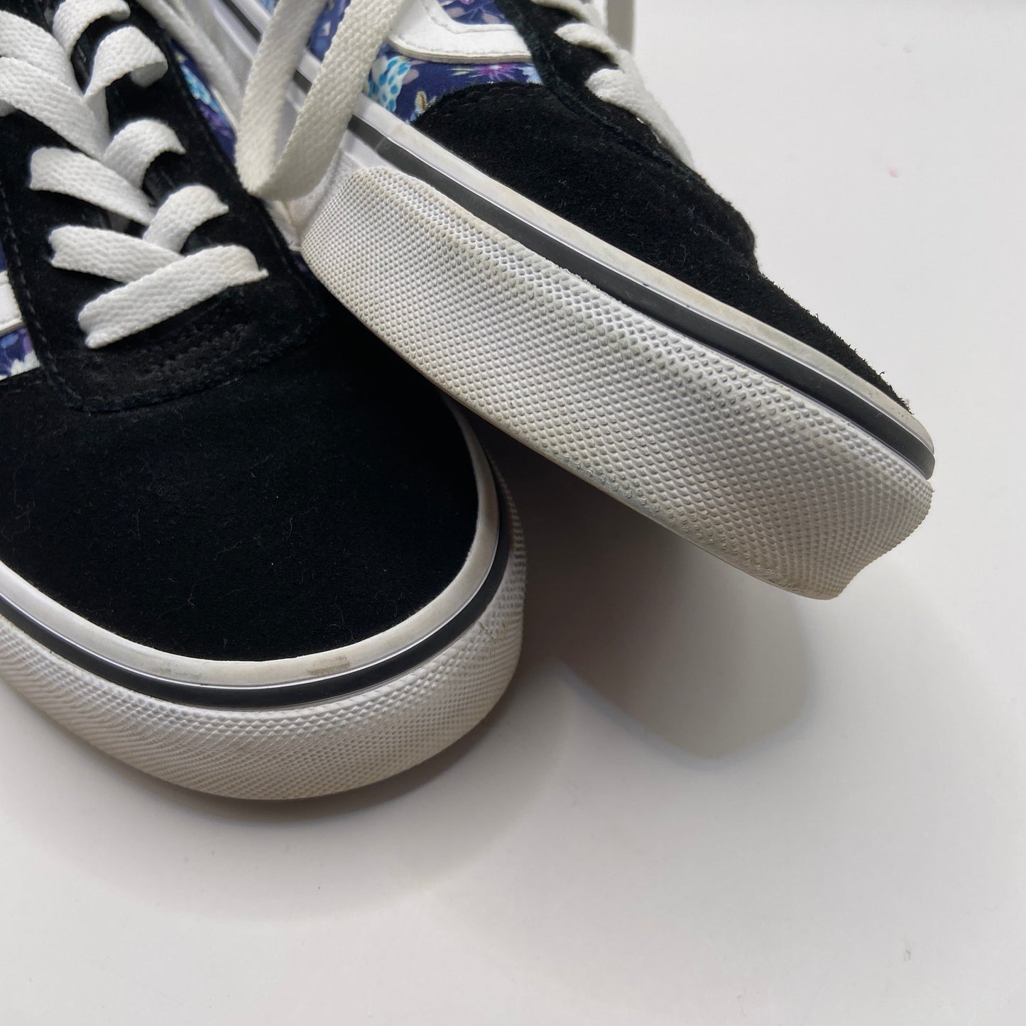 Shoes Sneakers By Vans In Black, Size: 8