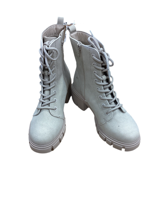 Boots Ankle Heels By Maurices In Cream, Size:8
