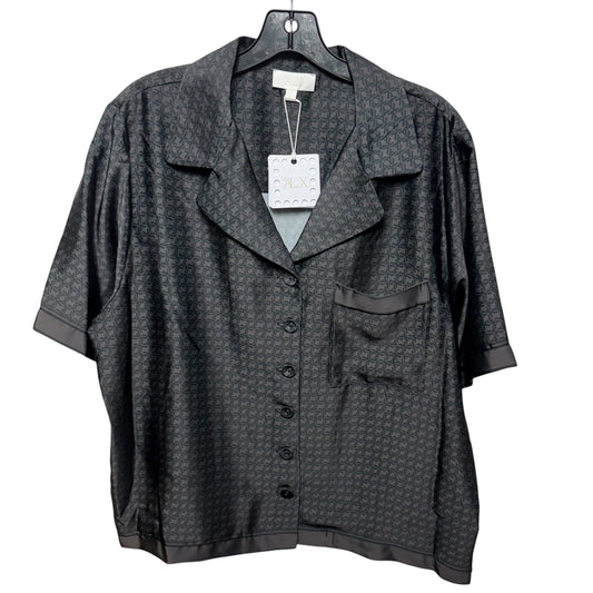 Top Short Sleeve By Le Al.x  In Grey, Size: Xl