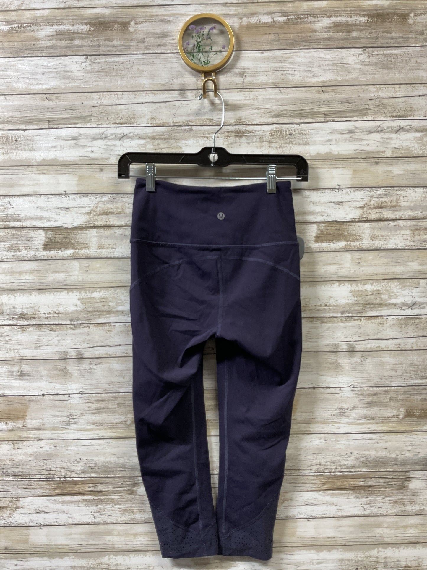 Athletic Leggings Capris By Lululemon In Purple, Size:4