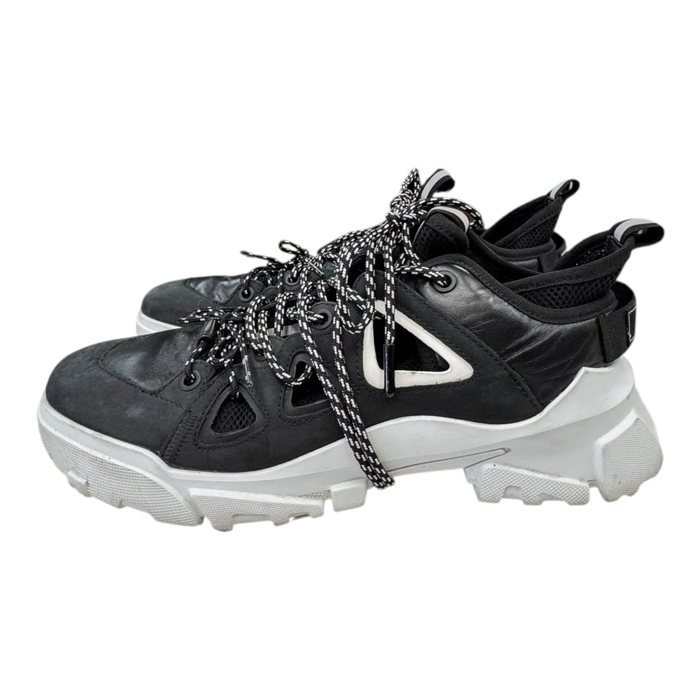 Shoes Luxury Designer By Alexander Mcqueen In Black & White, Size:9