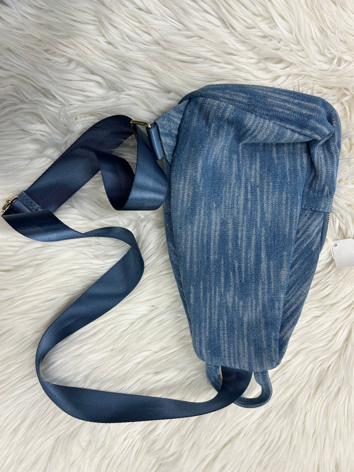 Belt Bag By Clothes Mentor In Blue Denim, Size:Medium