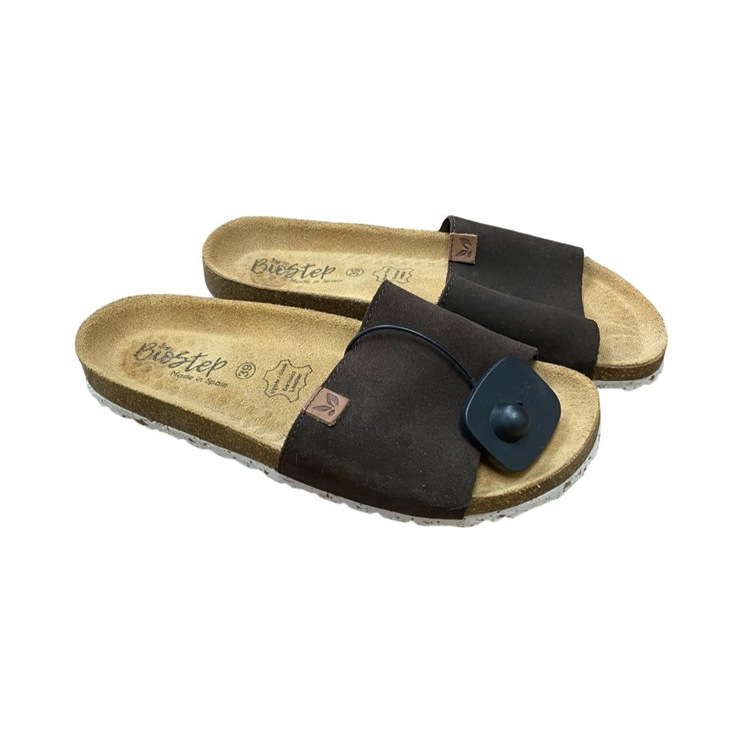 Sandals Flats By Cmc In Brown, Size:8.5