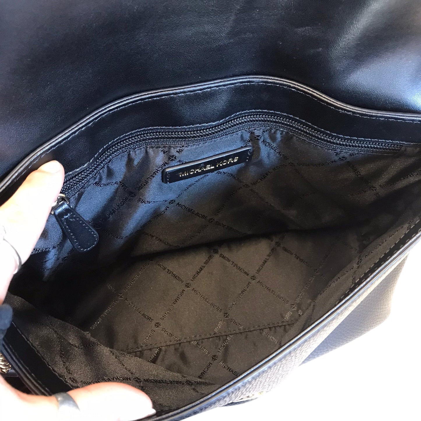 Handbag Designer By Michael Kors In Black, Size:Medium