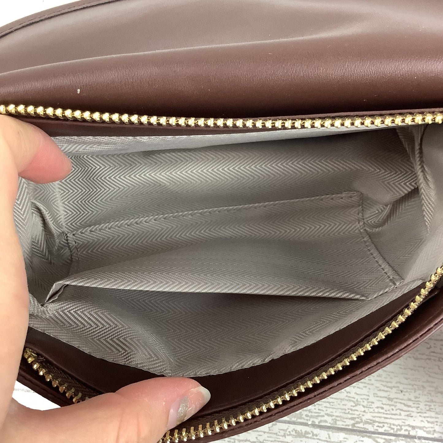 Crossbody By Clothes Mentor, Size: Small