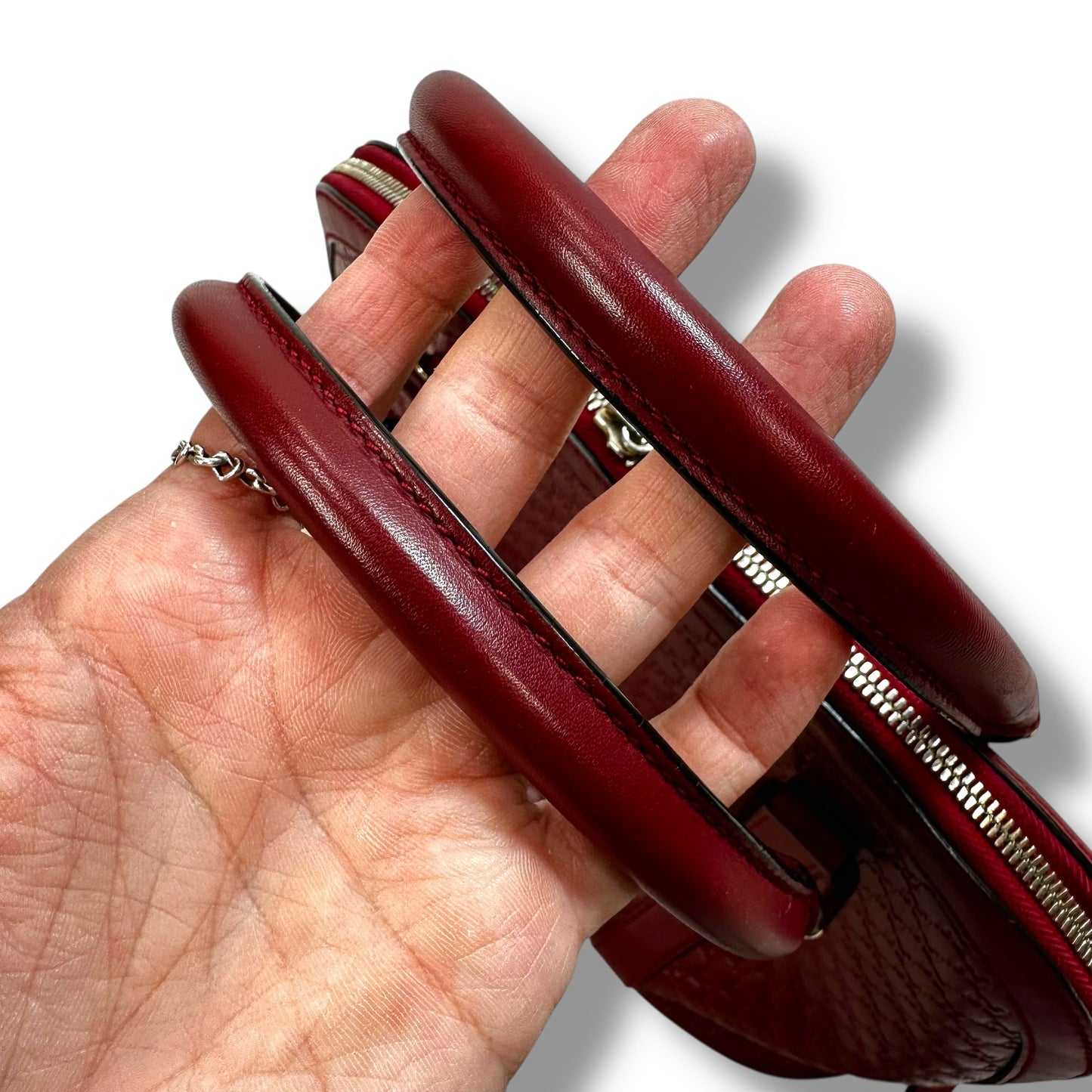 Handbag Luxury Designer By Gucci, Size: Medium