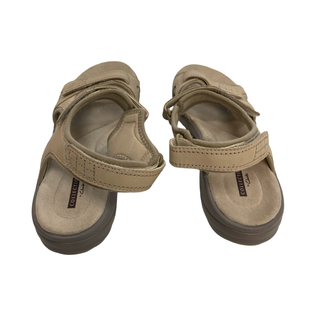 Sandals Flats By Clarks In Tan, Size:10
