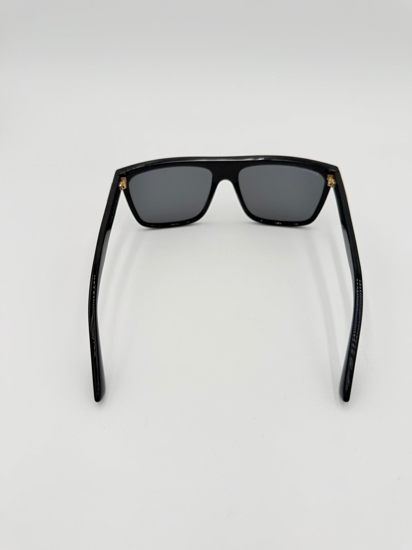 Sunglasses Luxury Designer By Gucci In Black, Size: