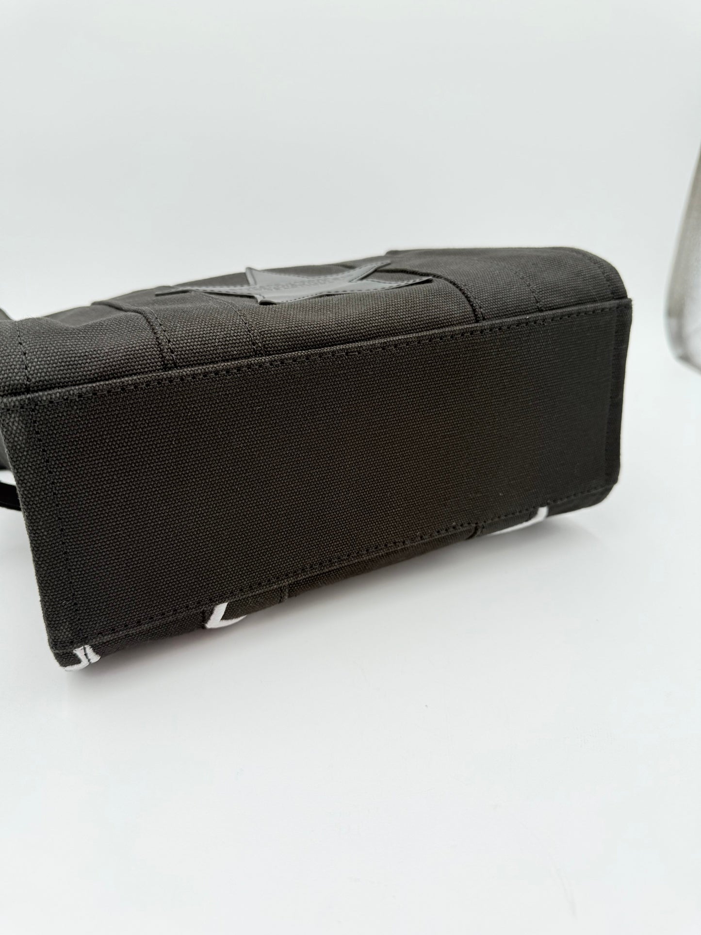 Handbag Luxury Designer By Marc Jacobs In Black, Size:Small