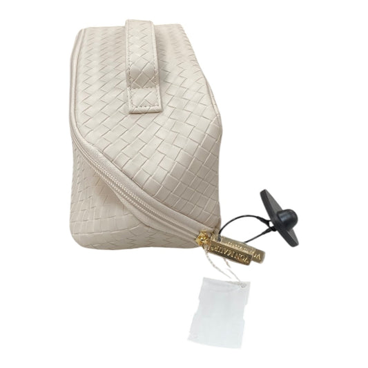 Makeup Bag By Cmc In Ivory, Size:Small
