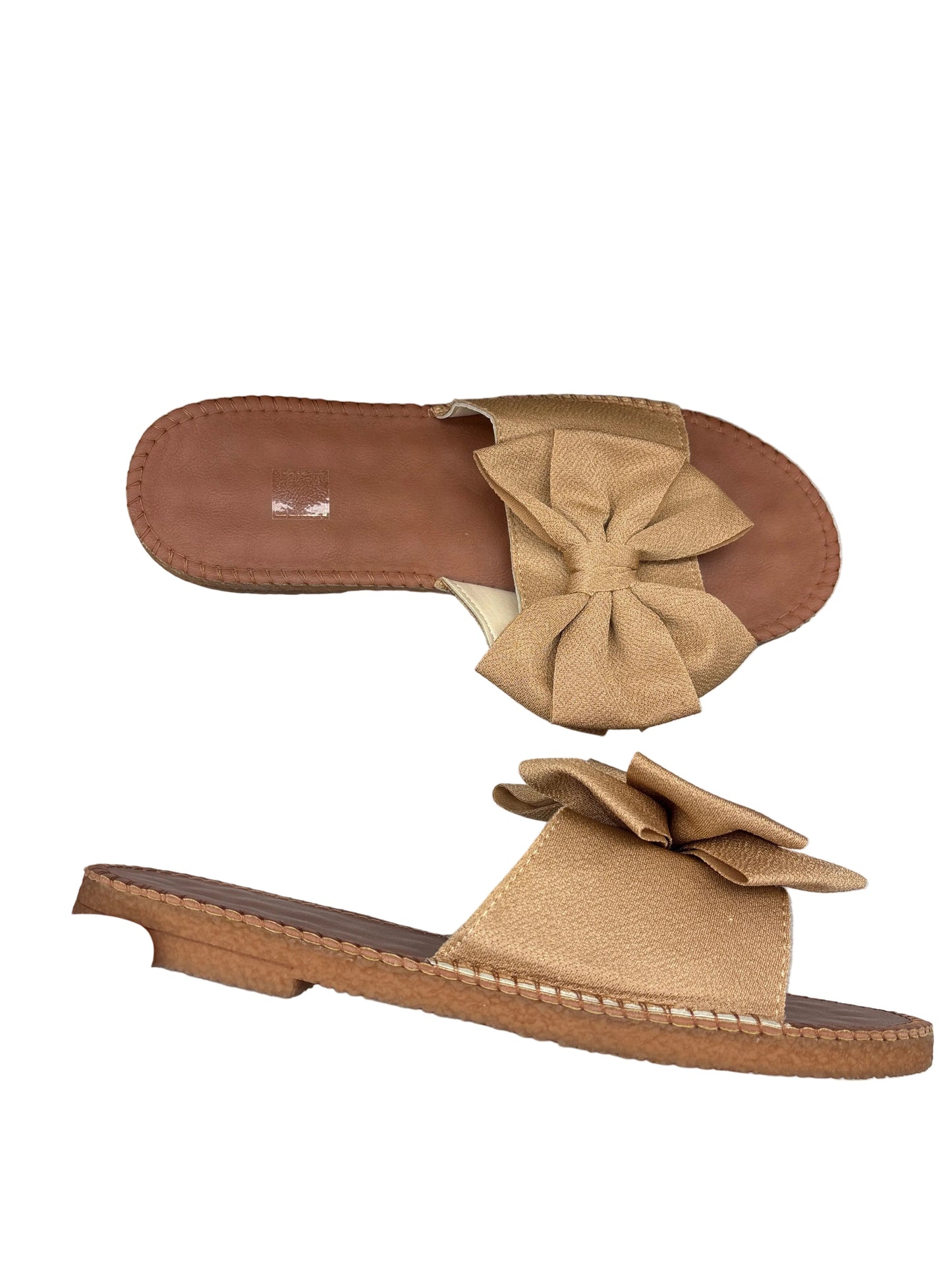Sandals Flats By Clothes Mentor In Tan, Size: 11