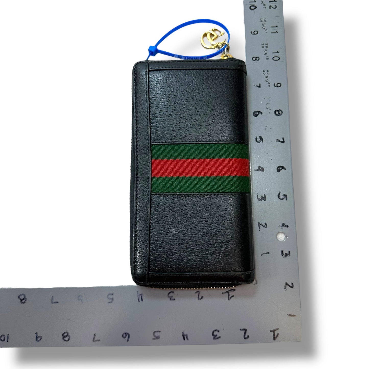 Wallet Luxury Designer By Gucci, Size: Medium