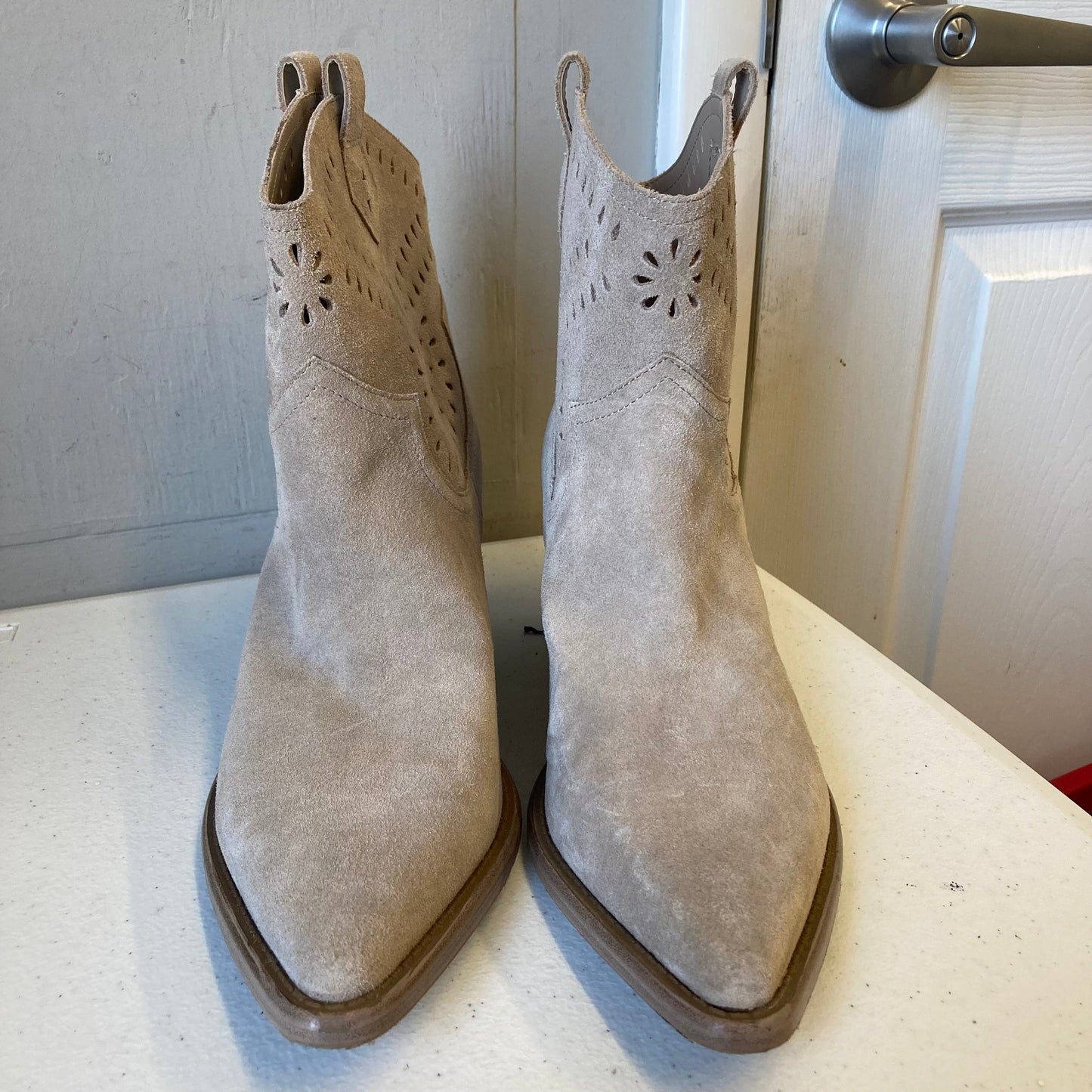 Boots Western By Marc Fisher In Tan, Size:9.5