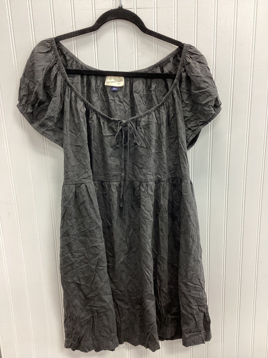 Dress Casual Short By Universal Thread In Grey, Size:L