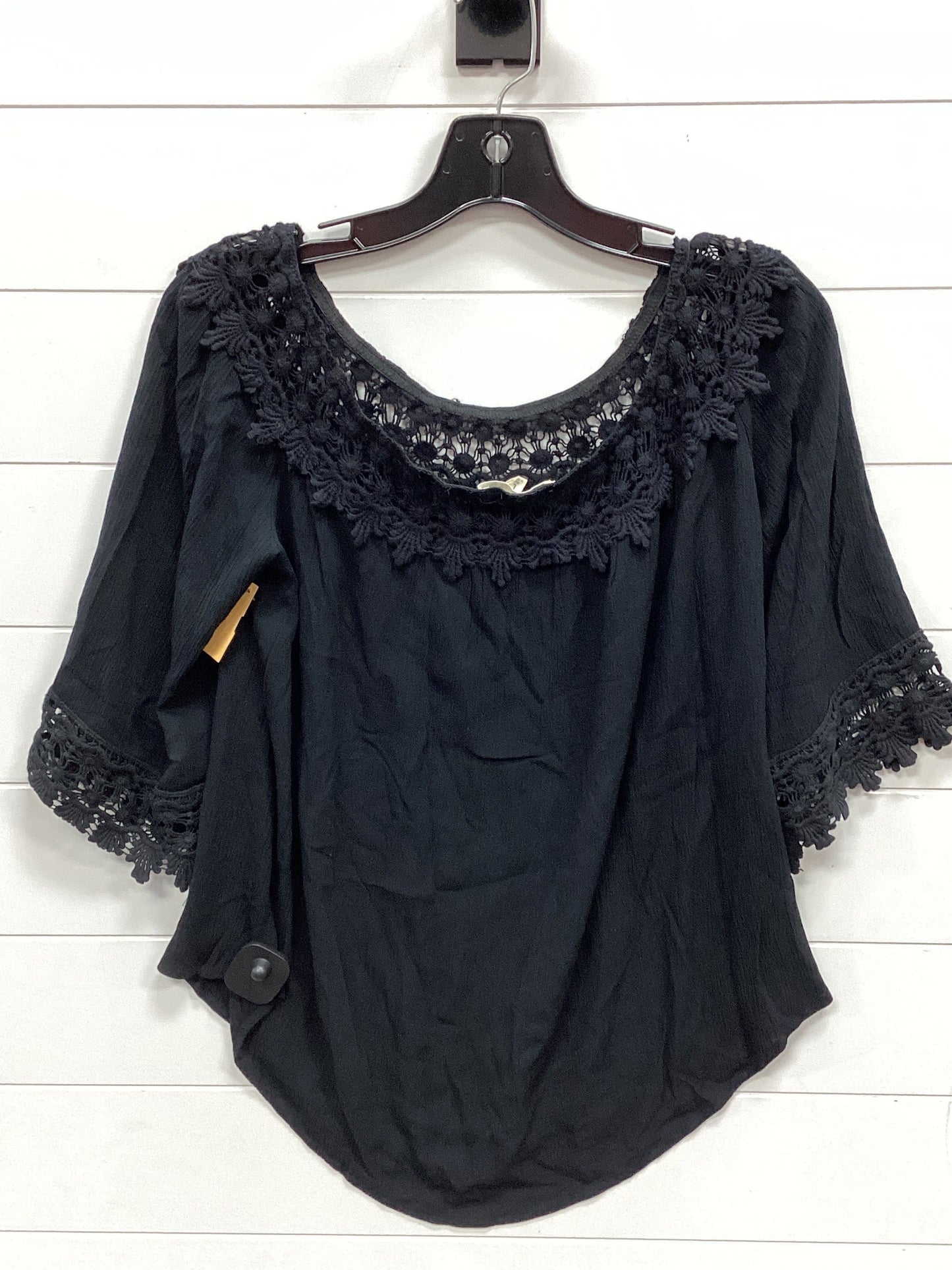 Top 3/4 Sleeve By Jolt In Black, Size:L