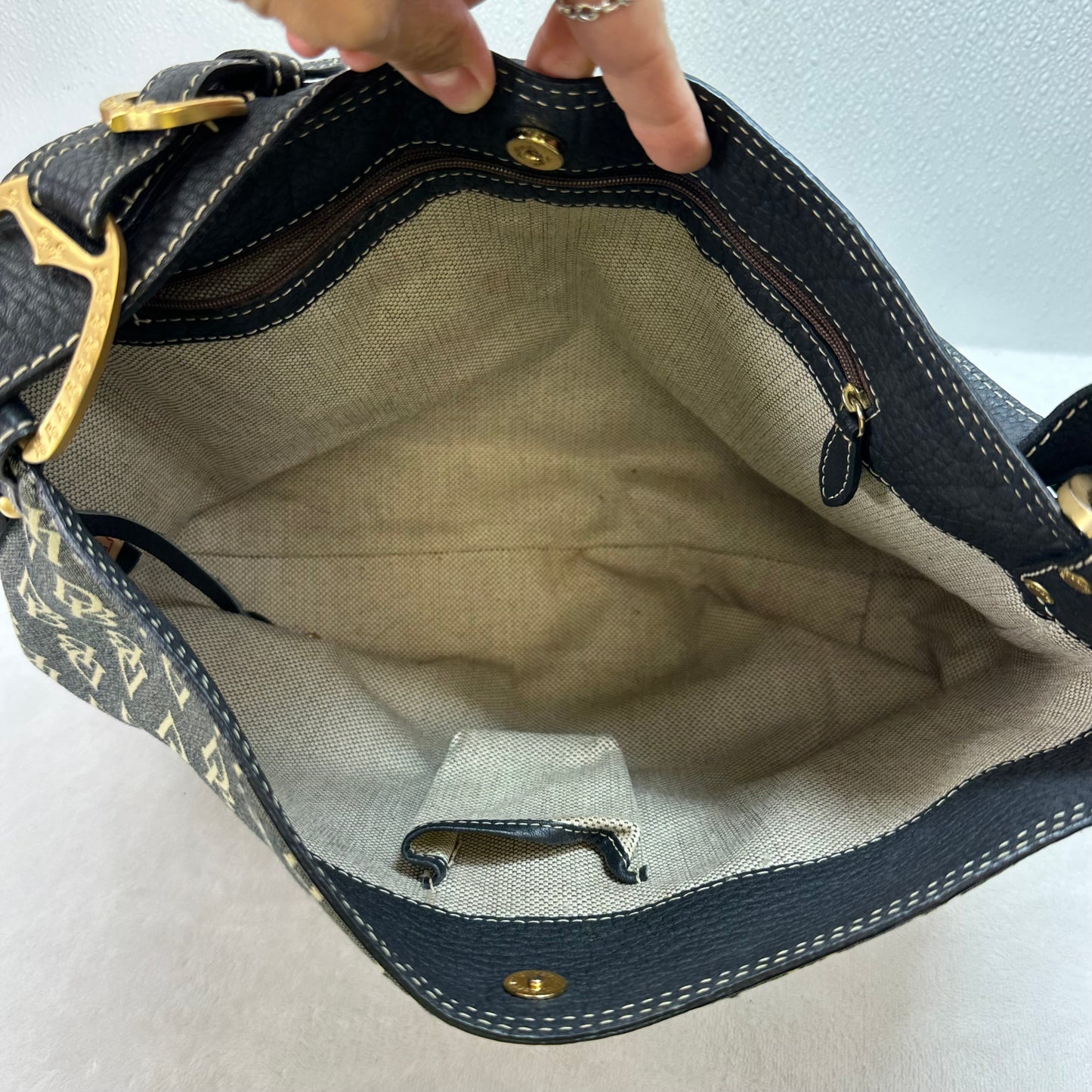 Handbag Designer By Dooney And Bourke, Size: Medium